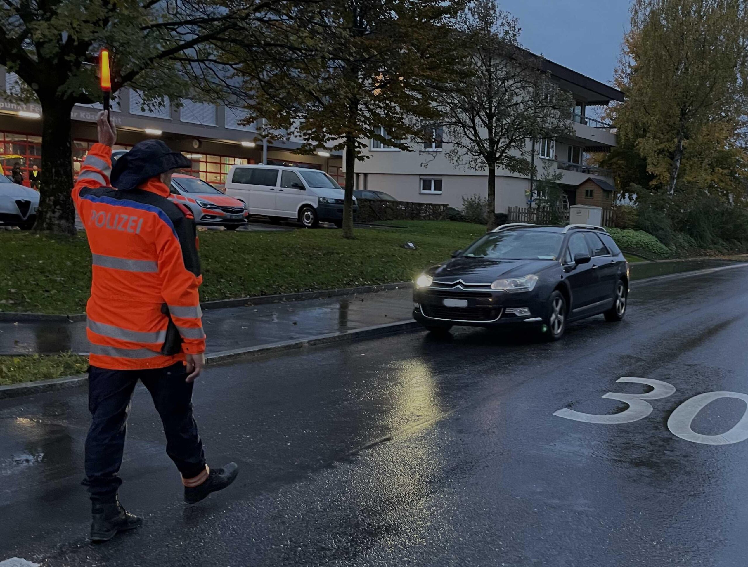 Kapo Schwyz Verkehrskontrollen F R Mehr Sichtbarkeit Polizei News