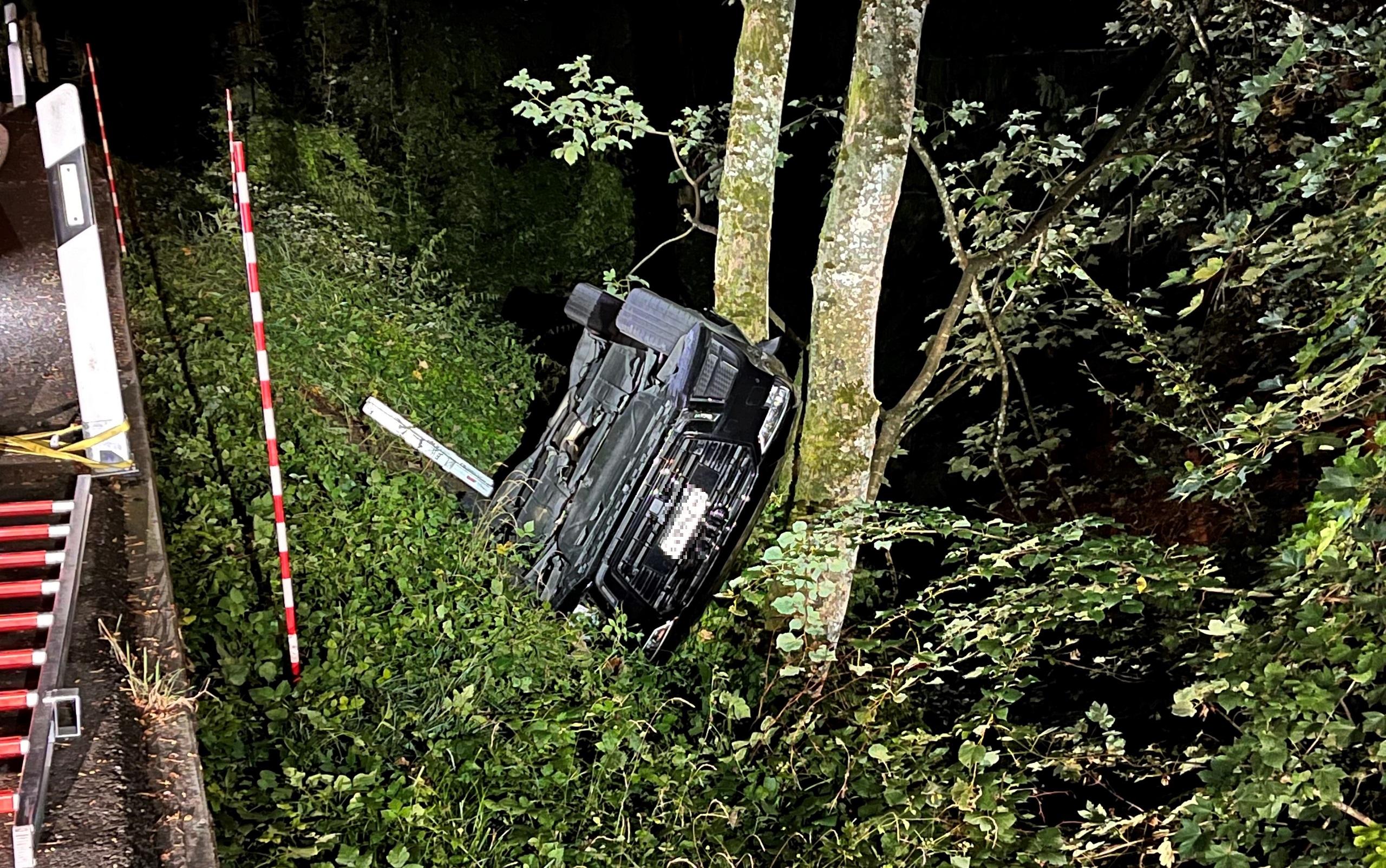 In Buchs Zh In Baum Geknallt J Hriger Verursacht Schweren