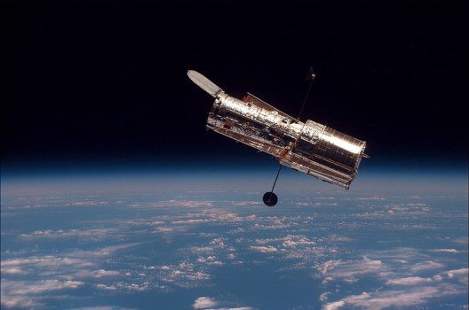 Hubble kreist seit 25 Jahren um die Erde. (Bild: NASA, Wikmedia)