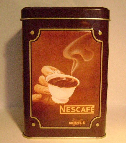 1938 wurde der erste lösliche Kaffee, der Nescafé, erfunden. (Bild: © Albertyanks - GNU)