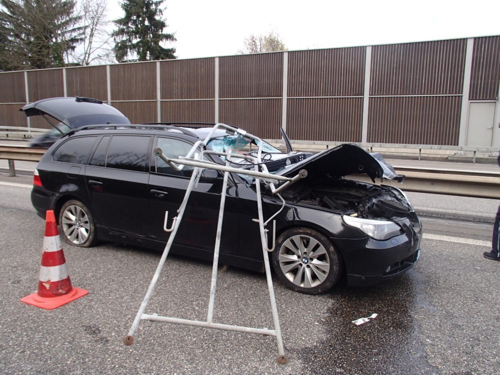 Bilder von der Unfallstelle (Bild: © Kantonspolizei Aargau)