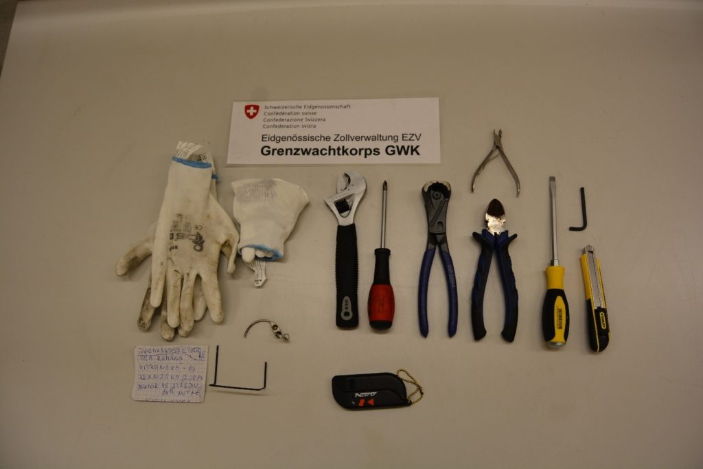 Mutmassliches Einbruchswerkzeug. Aufgefunden in der Handtasche der 38-jährigen Polin am 7. Oktober 2017.