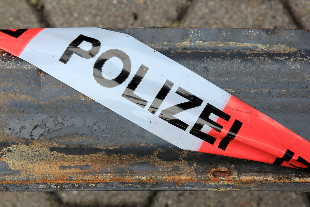 Polizisten Finden Tote Frau Und Ihren Lebensgefährlich Verletzten ...