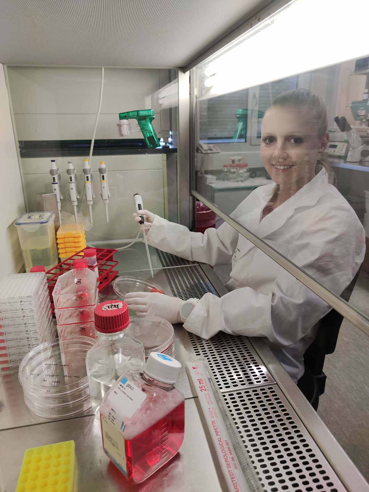 M. Sc. Toni-Luise Meister, Abteilung Molekulare und Medizinische Virologie, Medizinische Fakultät, Ruhr-Universität Bochum. (Bild: © zvg) 