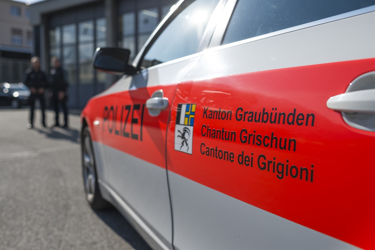 Die Graubündener Polizei arbeitet besonders bürgernah und stellt den Menschen bei ihrer Tätigkeit stets in den Vordergrund. (Bildquelle: Kapo Graubünden)
