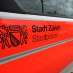 Stadt Zürich ZH (Kreis 10): Seniorin (71) nach Kollision mit Bus schwer verletzt