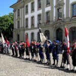 Kanton Bern / Münsterplatz: Ehrenformation feiert 40-Jahr-Jubiläum