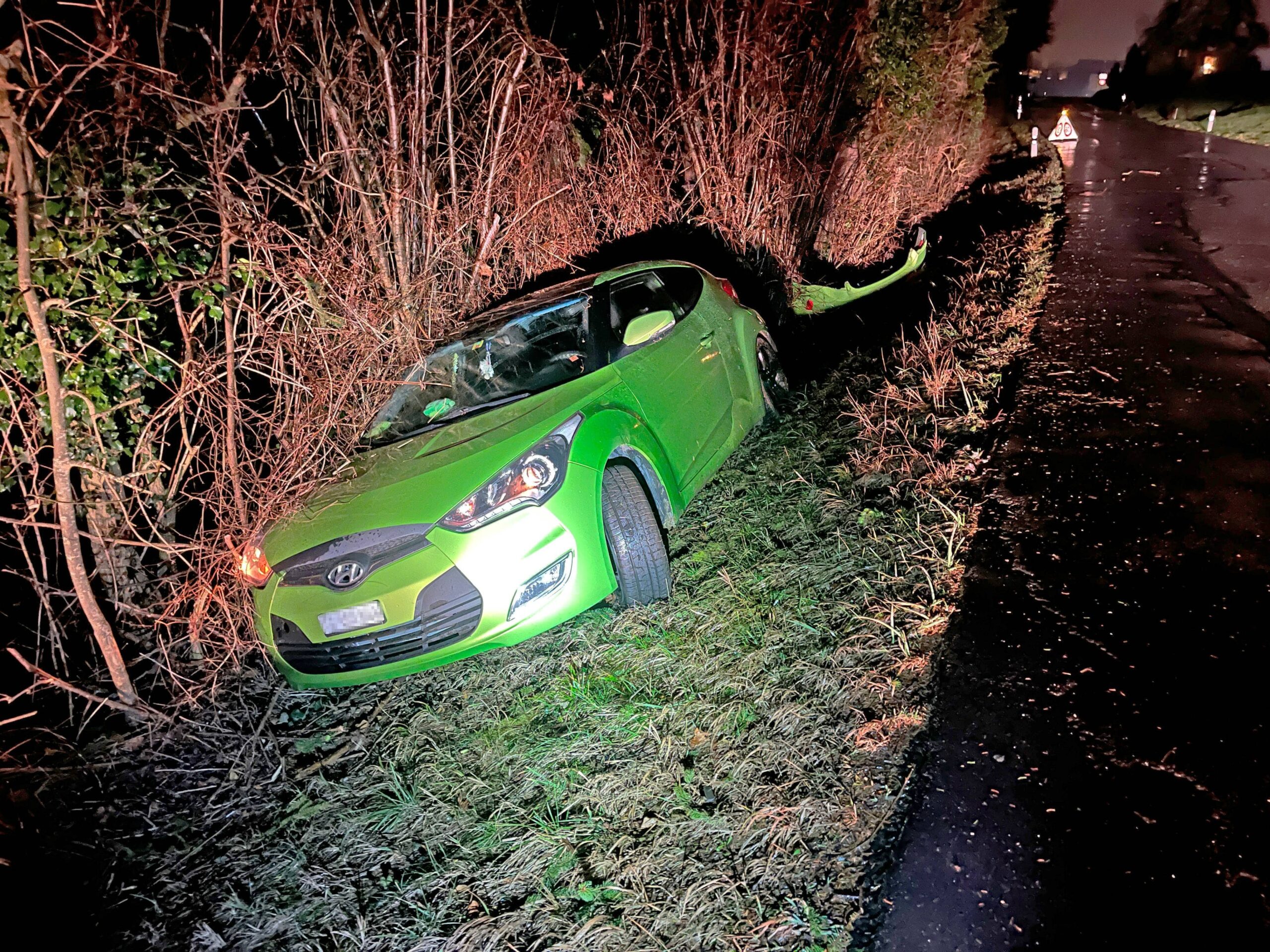 Die Autofahrerin blieb beim Unfall in Sitterdorf unverletzt.