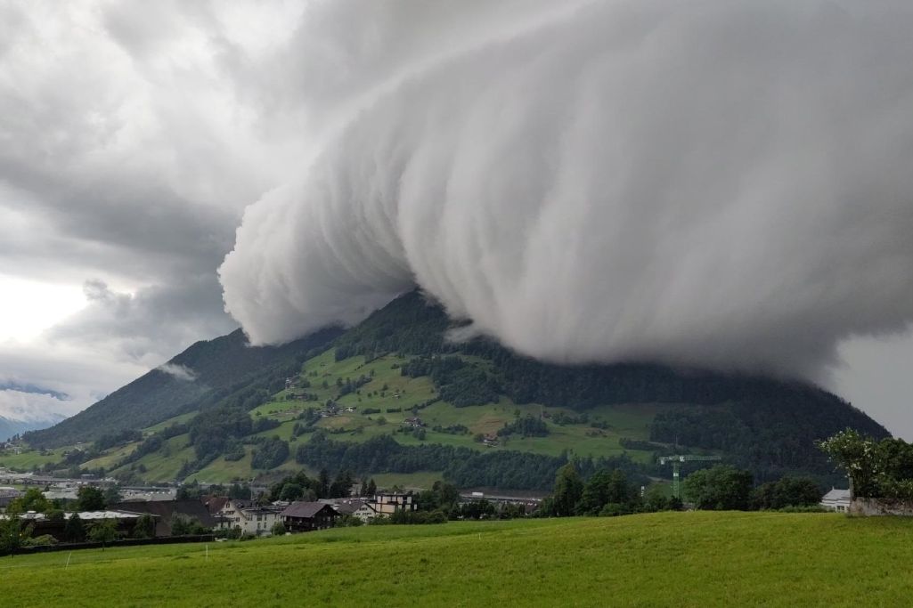 Schweiz-Erh-hte-Gewittergefahr-bis-Mittwoch-rtlich-Hagel-und-Sturmb-en-m-glich