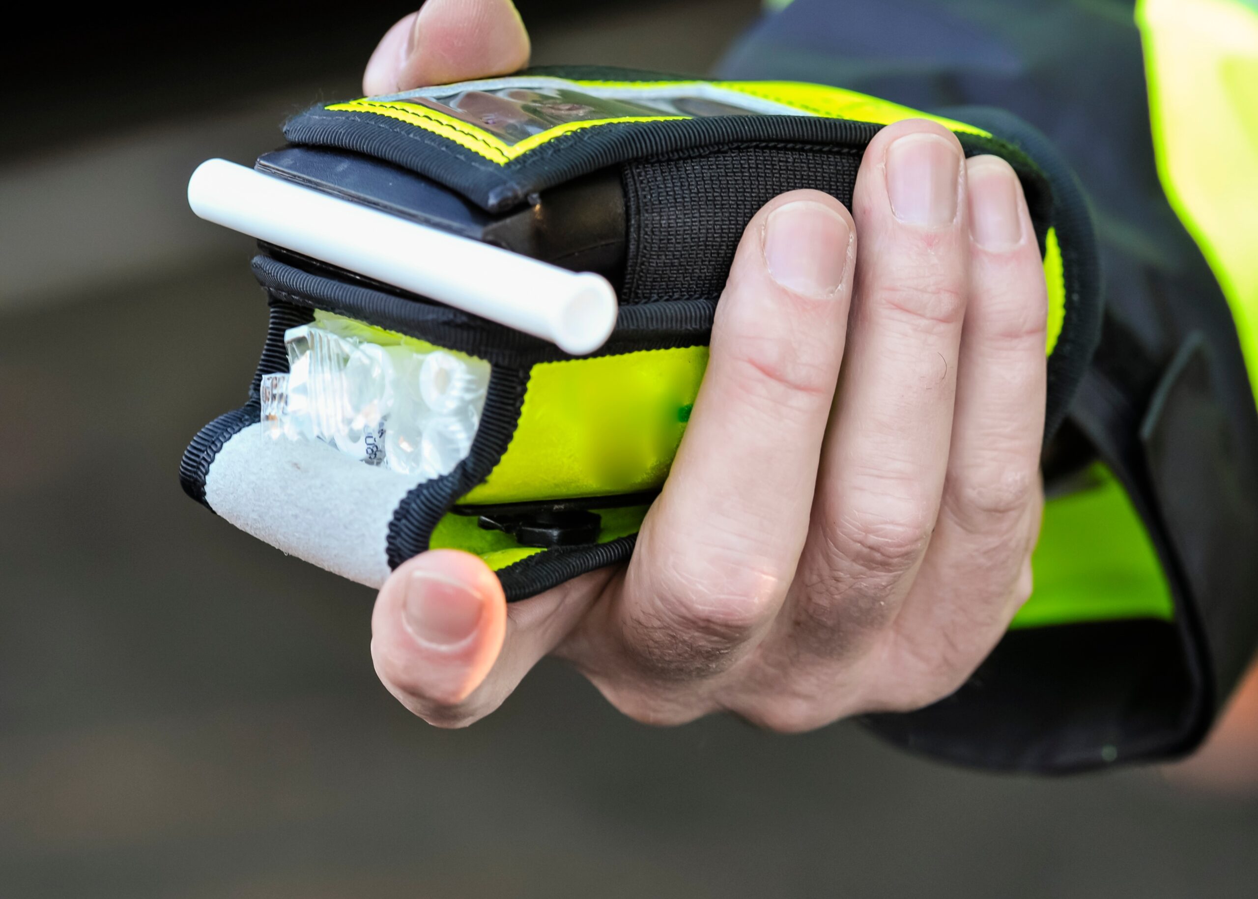 Erstfeld-UR-Zwei-Chauffeure-alkoholisiert-gestoppt-Weiterfahrt-auf-A2-untersagt