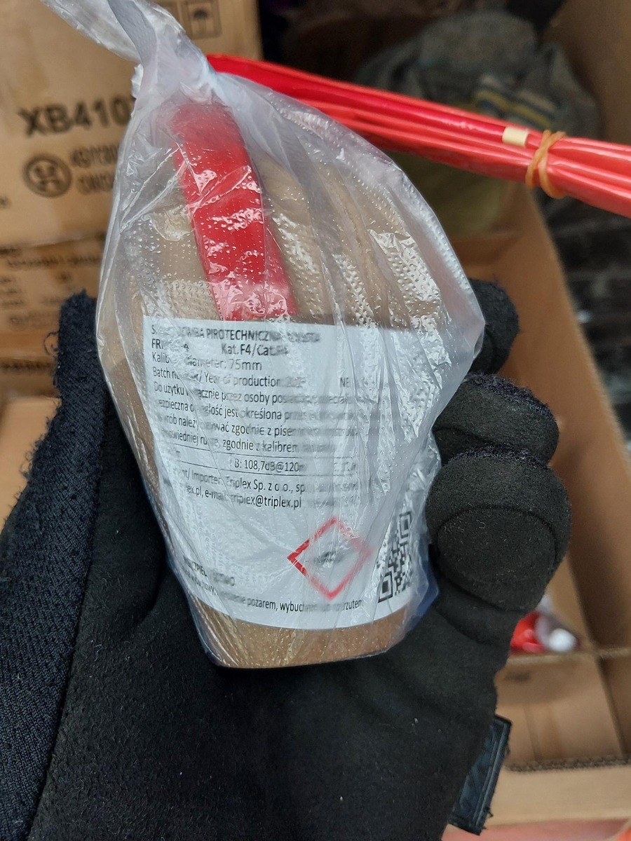 Osnabr-ck-NDS-148-kg-illegales-Kat4-Feuerwerk-in-Kleintransporter-sichergestellt