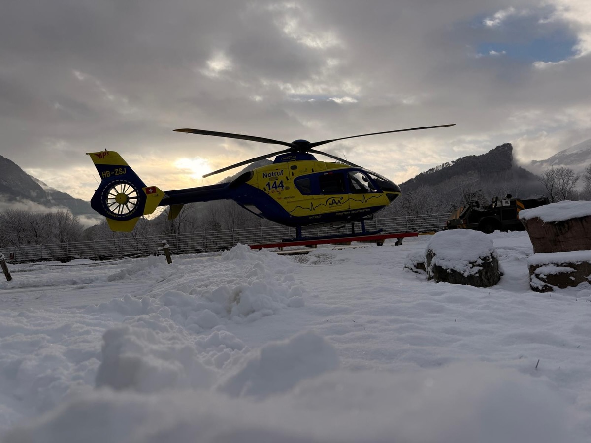 Schweiz-Alpine-Air-Ambulance-ruft-zu-Vorsicht-im-Winter-auf-R-cksicht-sch-tzt-Leben