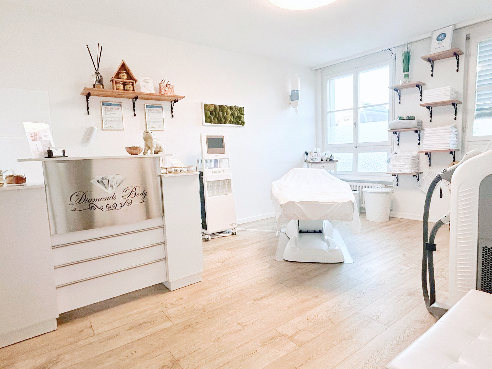 Diamonds-Body-GmbH-sthetische-Behandlungen-mit-System-an-7-Standorten