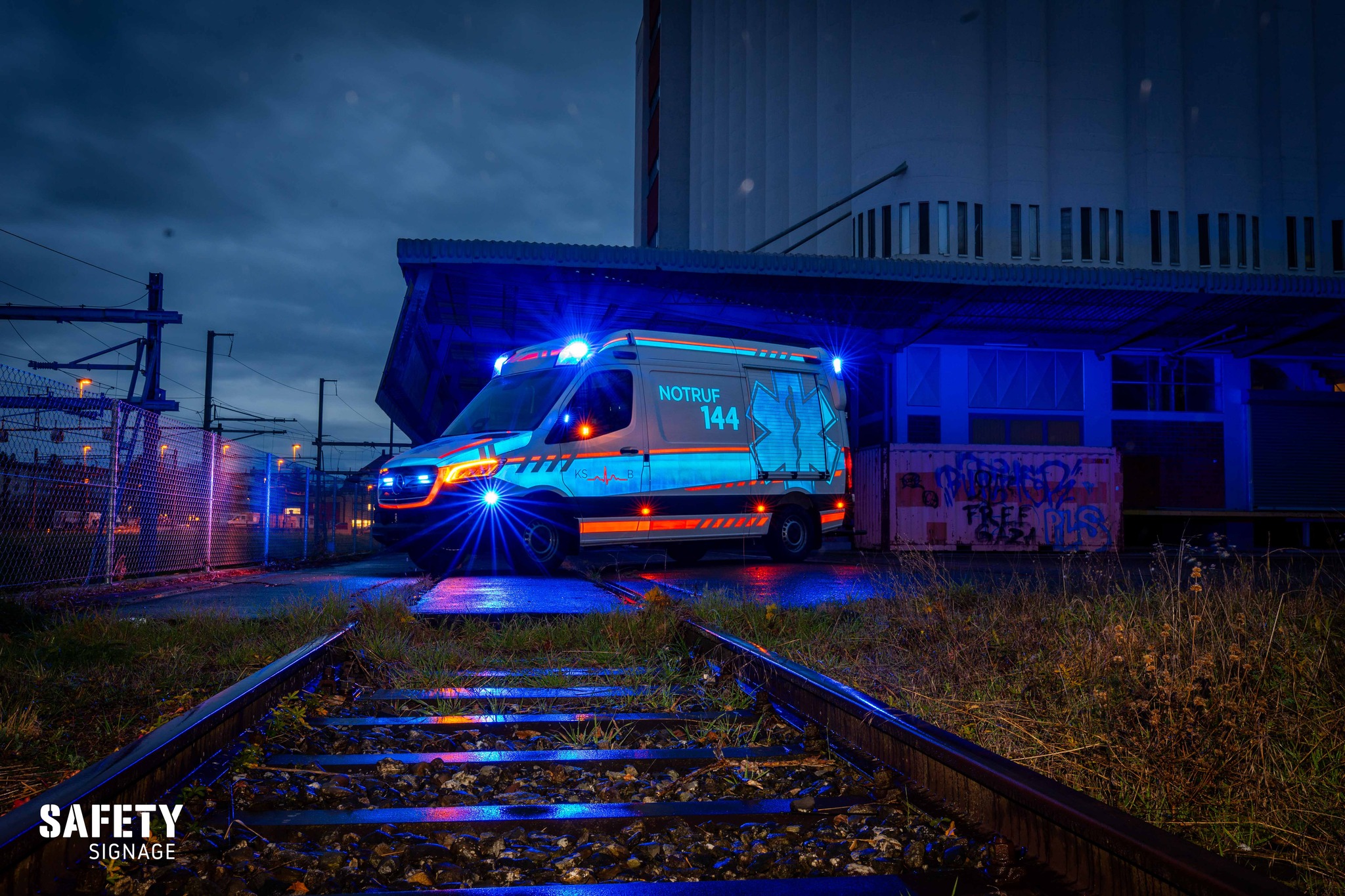 Baden-AG-Neuer-RTW-des-Kantonsspitals-setzt-auf-Sichtbarkeit-und-Design