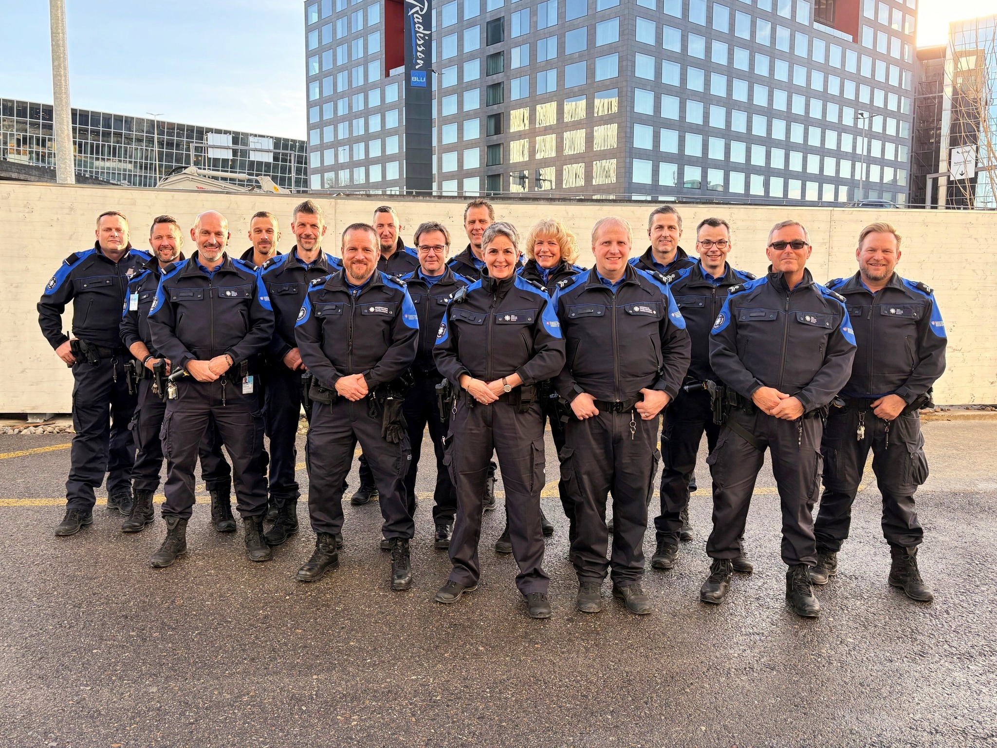 Kloten-ZH-Kader-Rapport-des-Bundesamts-f-r-Zoll-und-Grenzsicherheit-am-Flughafen