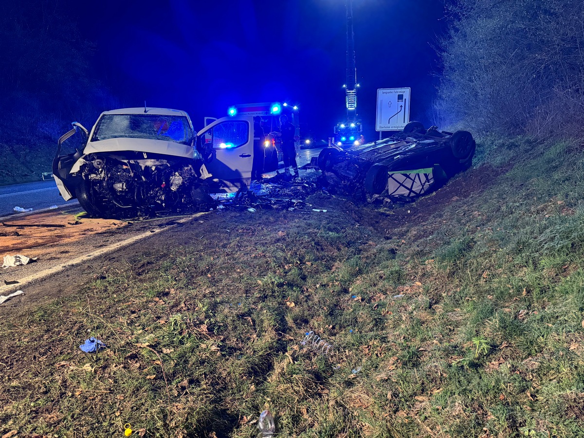 Westerburg, RLP: Unfall auf L288 fordert zwei Todesopfer und eine Schwerstverletzte