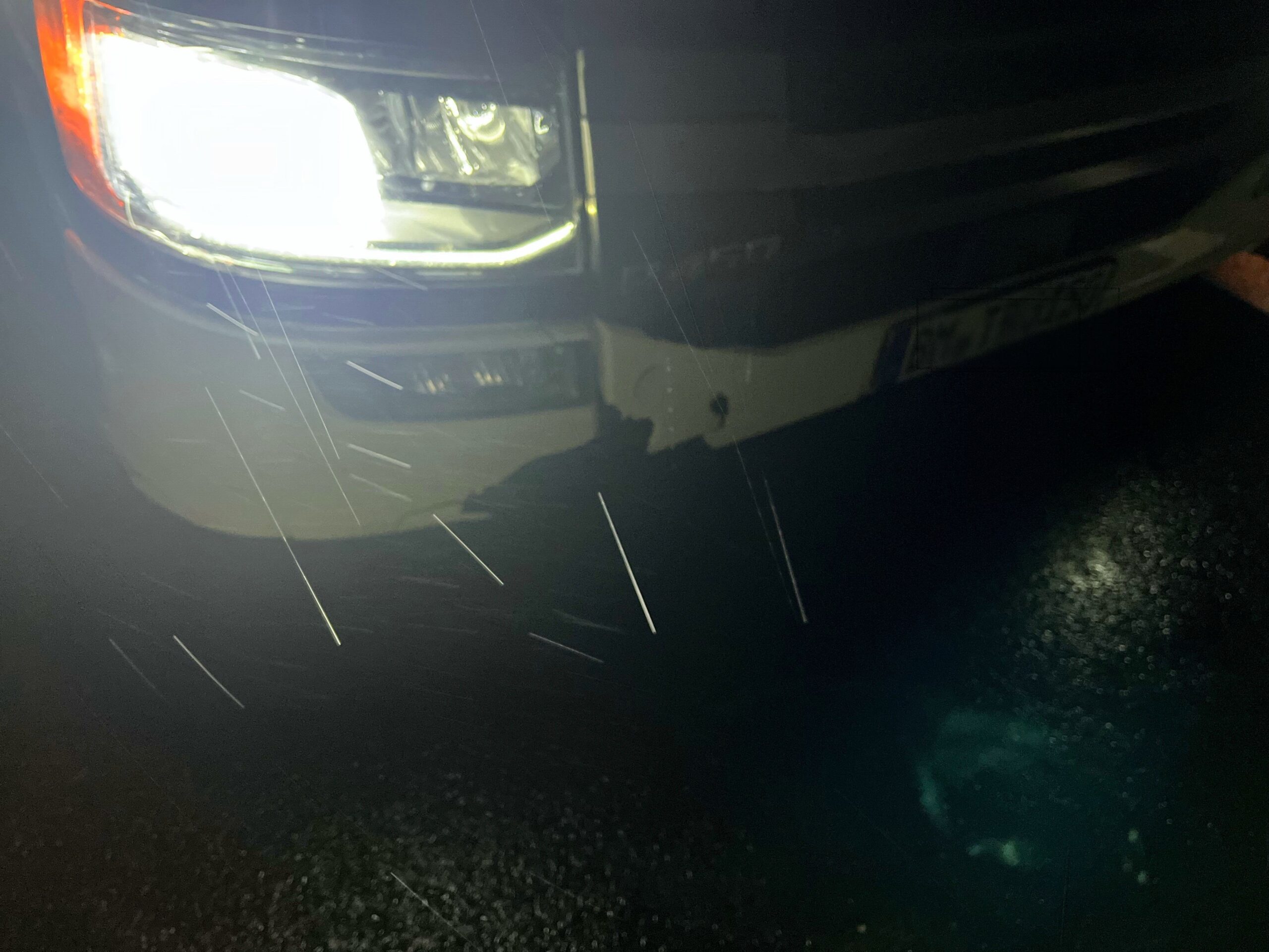 Rheda-Wiedenbrück, NRW: Kollision mit Sattelzug – Autofahrer schwer verletzt