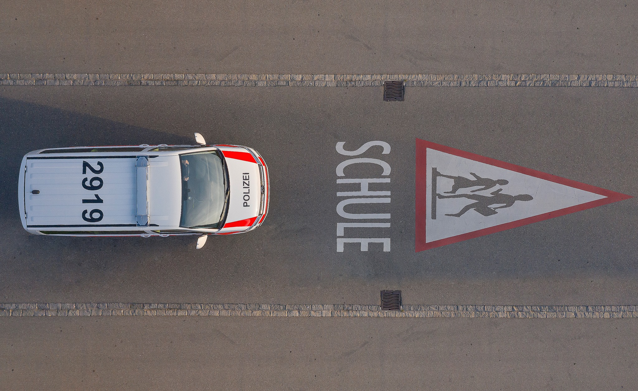 Neuendorf SO: Grosse Polizeiübung bei Schulanlage – viele Einsatzkräfte vor Ort