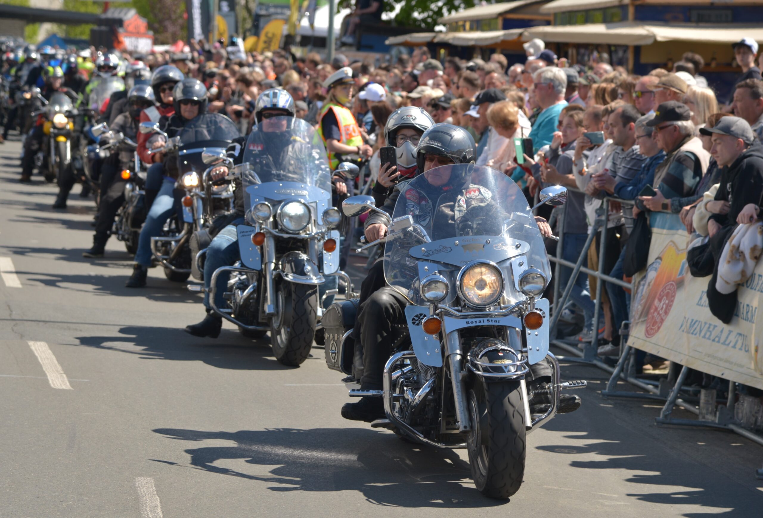 Kulmbach, Bayern: 35.000 Besucher feiern Motorrad-Saisonstart