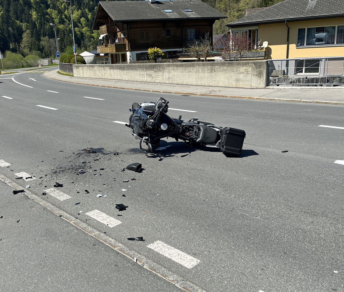Escholzmatt-Marbach LU: Töfffahrer (65) bei Crash mit Auto verletzt