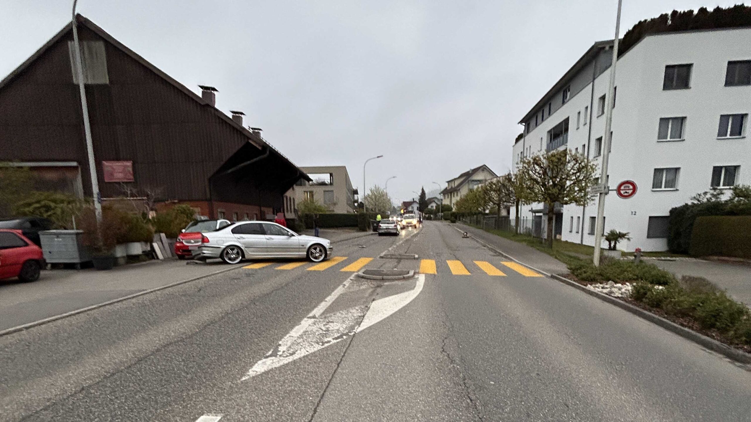 Kirchdorf AG: Lenkerin nickt am Steuer ein – heftige Kollision auf Gegenfahrbahn