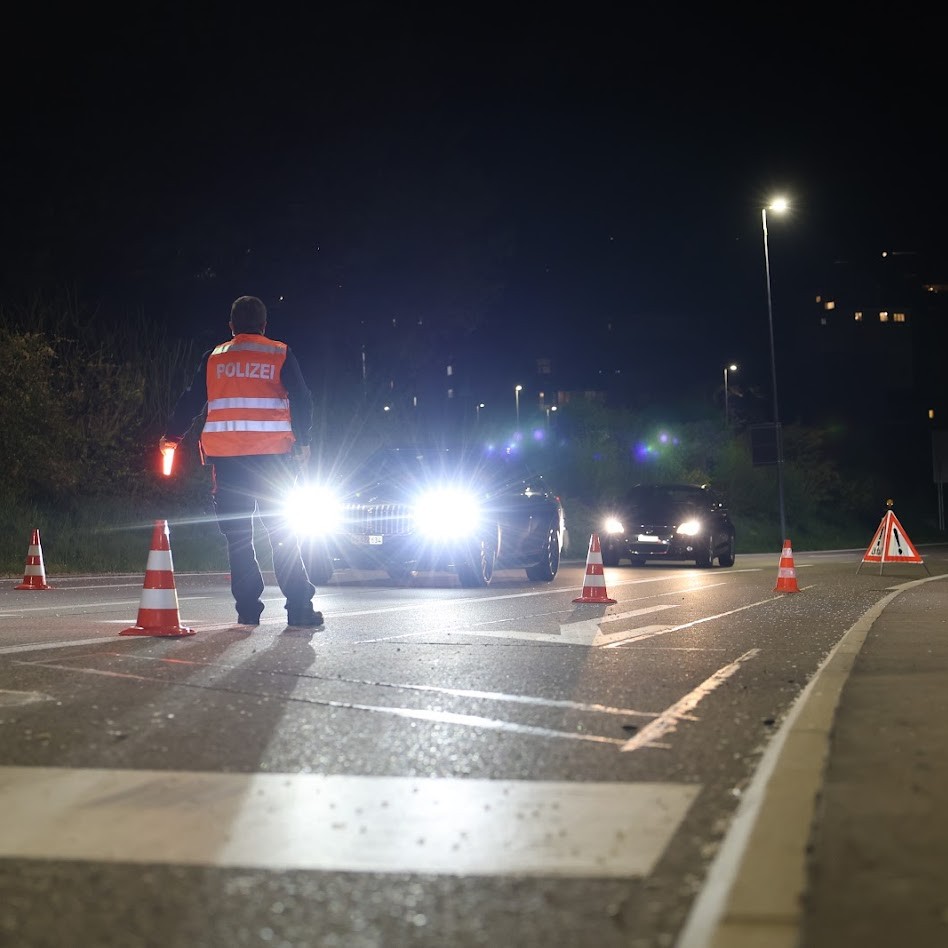 Döttingen AG: Polizei legt Fahrzeuge still – mehrere Lenker angezeigt