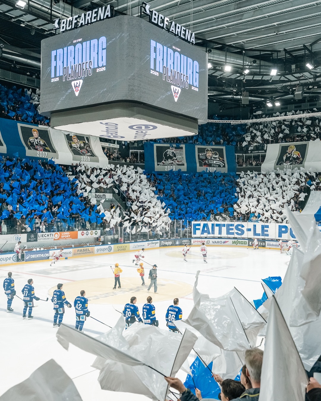 Fribourg FR: Gemeinsam feiern mit Respekt – Behörden setzen auf Fans