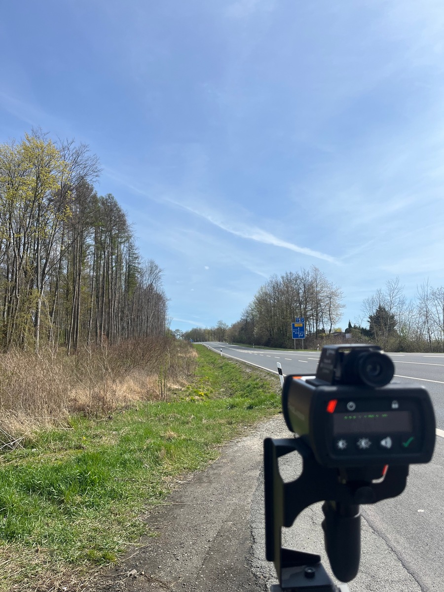 Hildesheim, Niedersachsen: Raser im Visier – Polizei greift bei Kontrolle durch