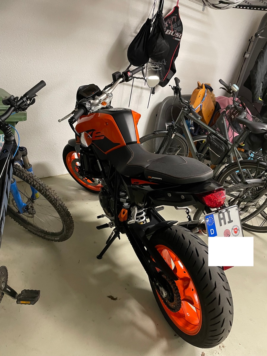 Hannover, Niedersachsen: Polizei ermittelt nach Motorraddiebstahl in Hannover