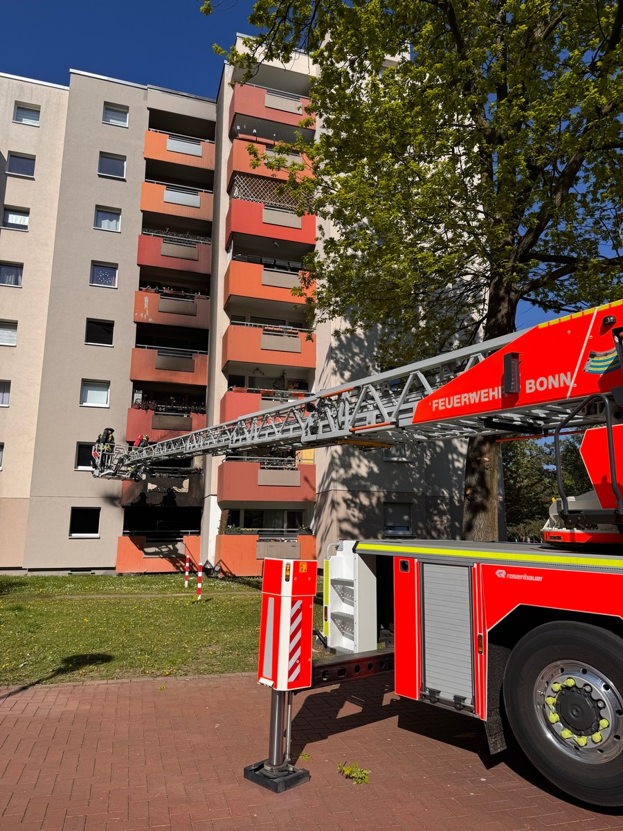 Bonn, NRW: Brand in Mehrfamilienhaus – mehrere Wohnungen unbewohnbar