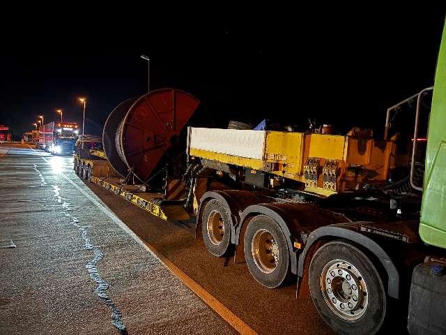 Osnabrück, NDS: Kontrolle auf A1 deckt extreme Überladung bei Schwertransport auf