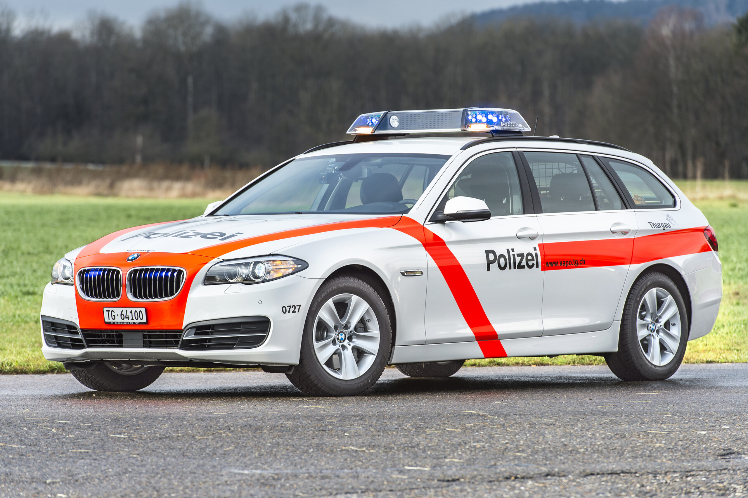 Engwilen TG: Fahrunfähig am Steuer – Polizei stoppt 21-Jährigen und zieht Führerausweis ein