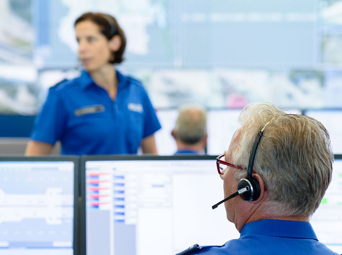 Udligenswil LU: Motorradfahrer bei Kollision mit Auto erheblich verletzt