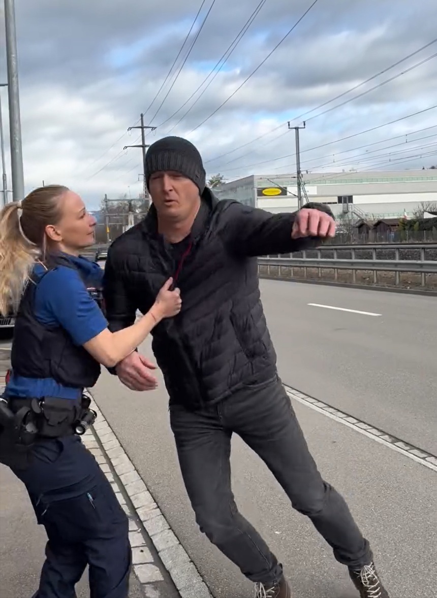 Kapo Schwyz: Wie sich die Polizei den Nachwuchs schnappt – Infoanlass geplant