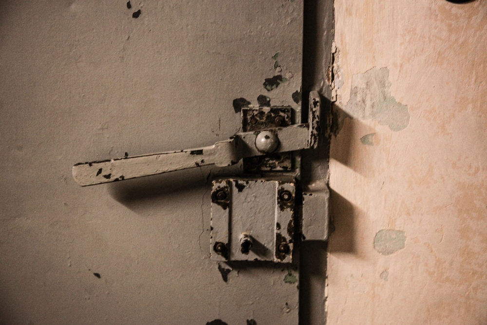 Innsbruck, Tirol: Gewalt nach Diebstahl im Einkaufszentrum – Afghane (26) landet in Haft