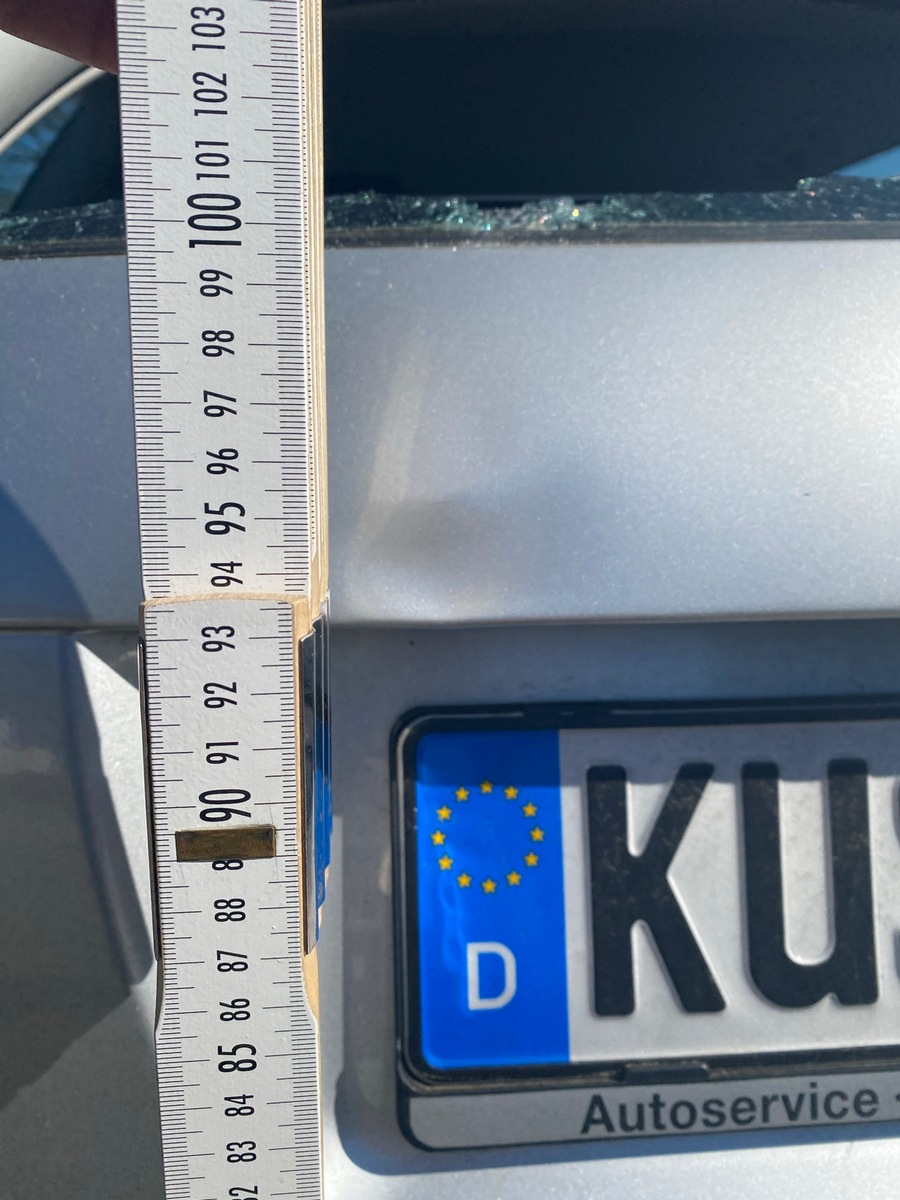 Hüffler, Rheinland-Pfalz: Fahrrad prallt gegen Auto – Unfall wirft viele Fragen auf