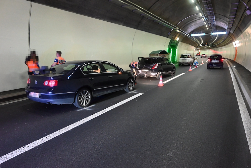 St.Gallen SG: Unfall im Schorentunnel – Anhänger löst sich, Schafe bleiben unverletzt