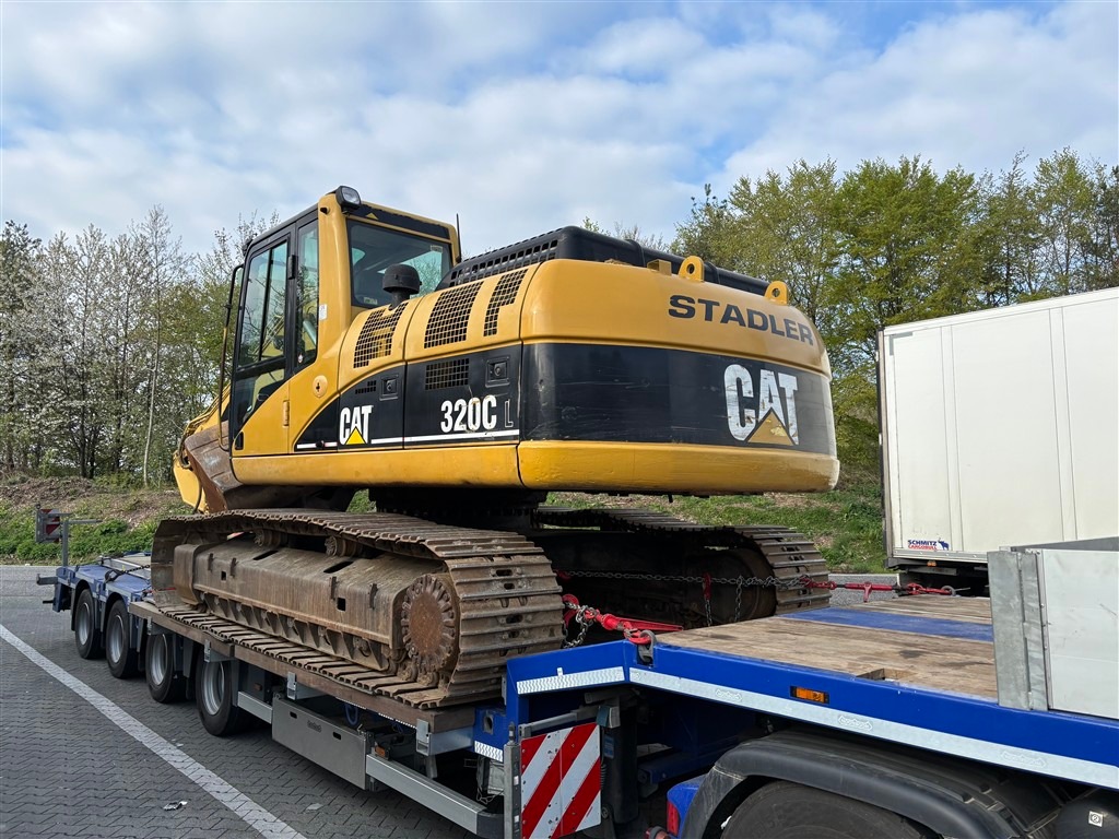 Trier, Rheinland-Pfalz: Polizei untersagt Weiterfahrt von zwei Sondertransporten