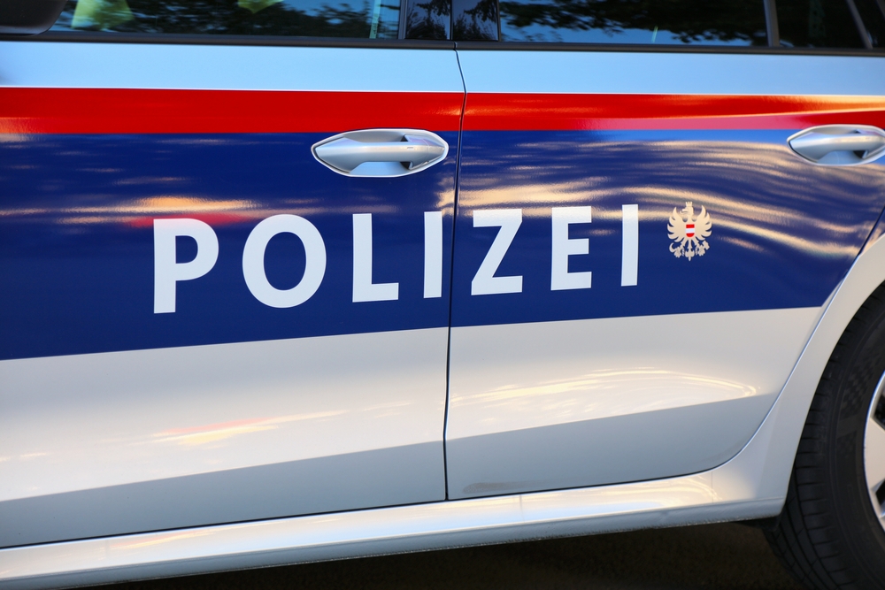 A8 Innkreisautobahn, Oberösterreich: Polizei stoppt Auto mit gefälschten Kennzeichen