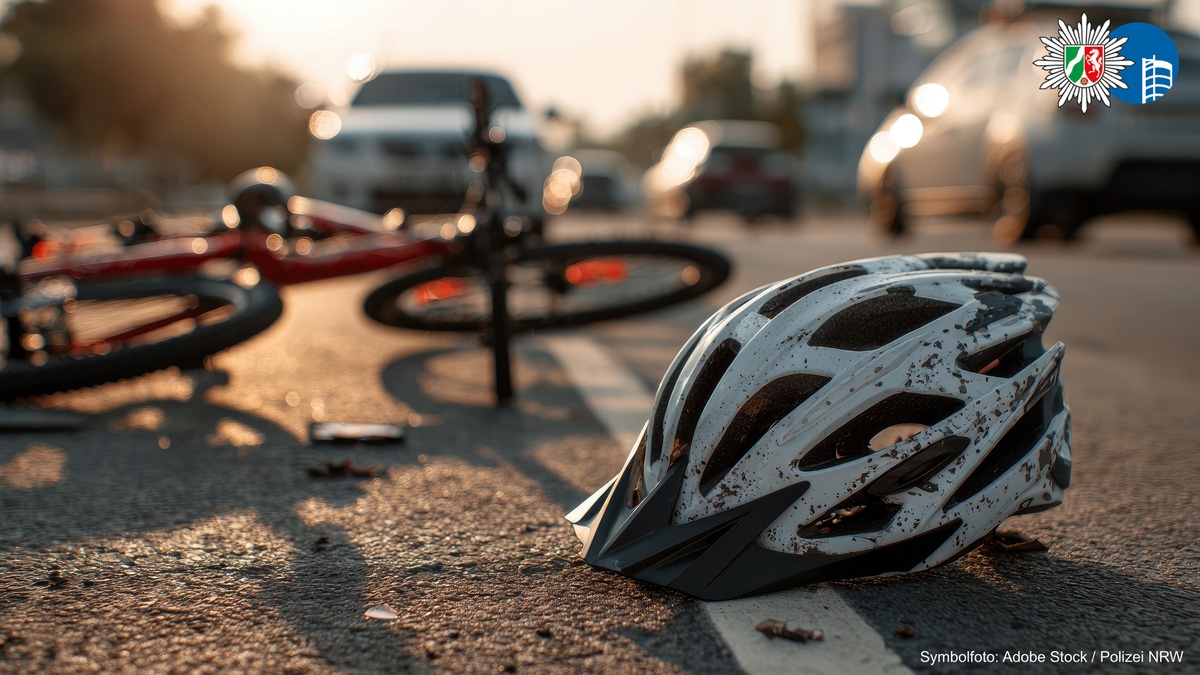 Oberhausen, Nordrhein-Westfalen: Unfall durch Schlagloch – Radfahrerin (72) verletzt