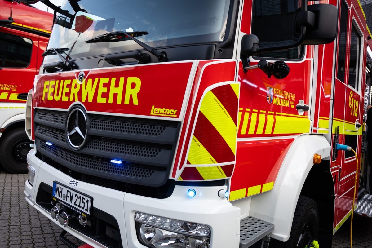Mülheim an der Ruhr, Nordrhein-Westfalen: Unfall mit zwei Autos – sechs Verletzte