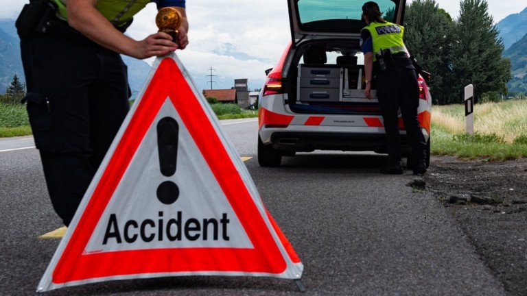 Saxon VS: Tödlicher Unfall – Motorradfahrerin (71) stirbt nach Kollision