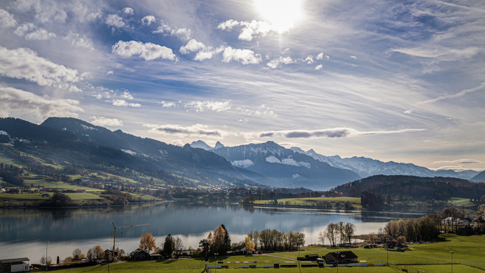 Morlon FR: Mutter und Sohn aus Greyerzersee gerettet – Strömung schnitt Rückweg ab