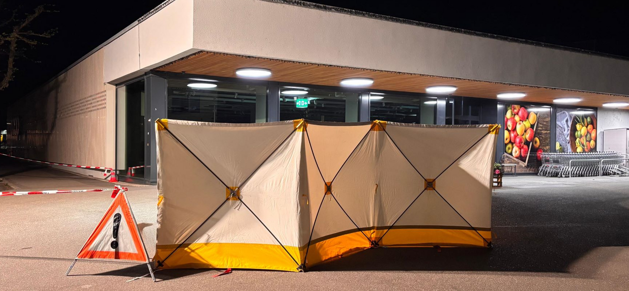 Thayngen SH: Schussabgabe vor Coop – Opfer schwer verletzt, Täter vor Ort gefasst