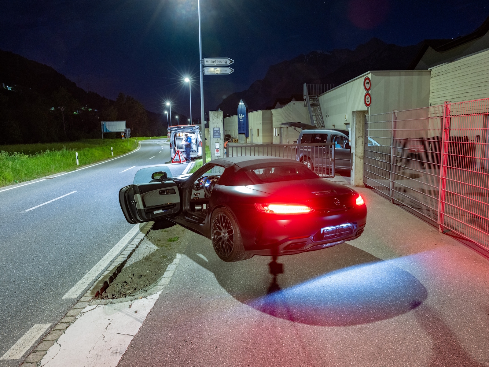 Zizers GR: Einbruch im Outlet – Täter mit gestohlenem Luxusauto gefasst