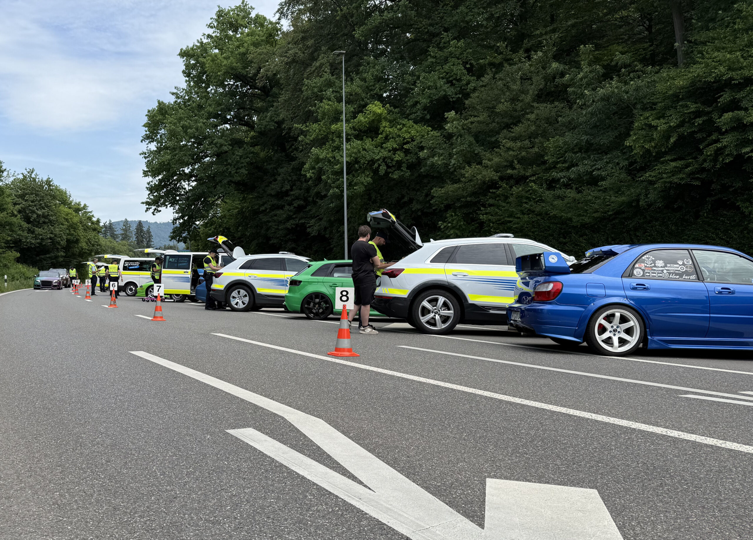 Buchs AG: Polizeikontrolle bei Tuning-Treffen – zahlreiche Verstösse aufgedeckt