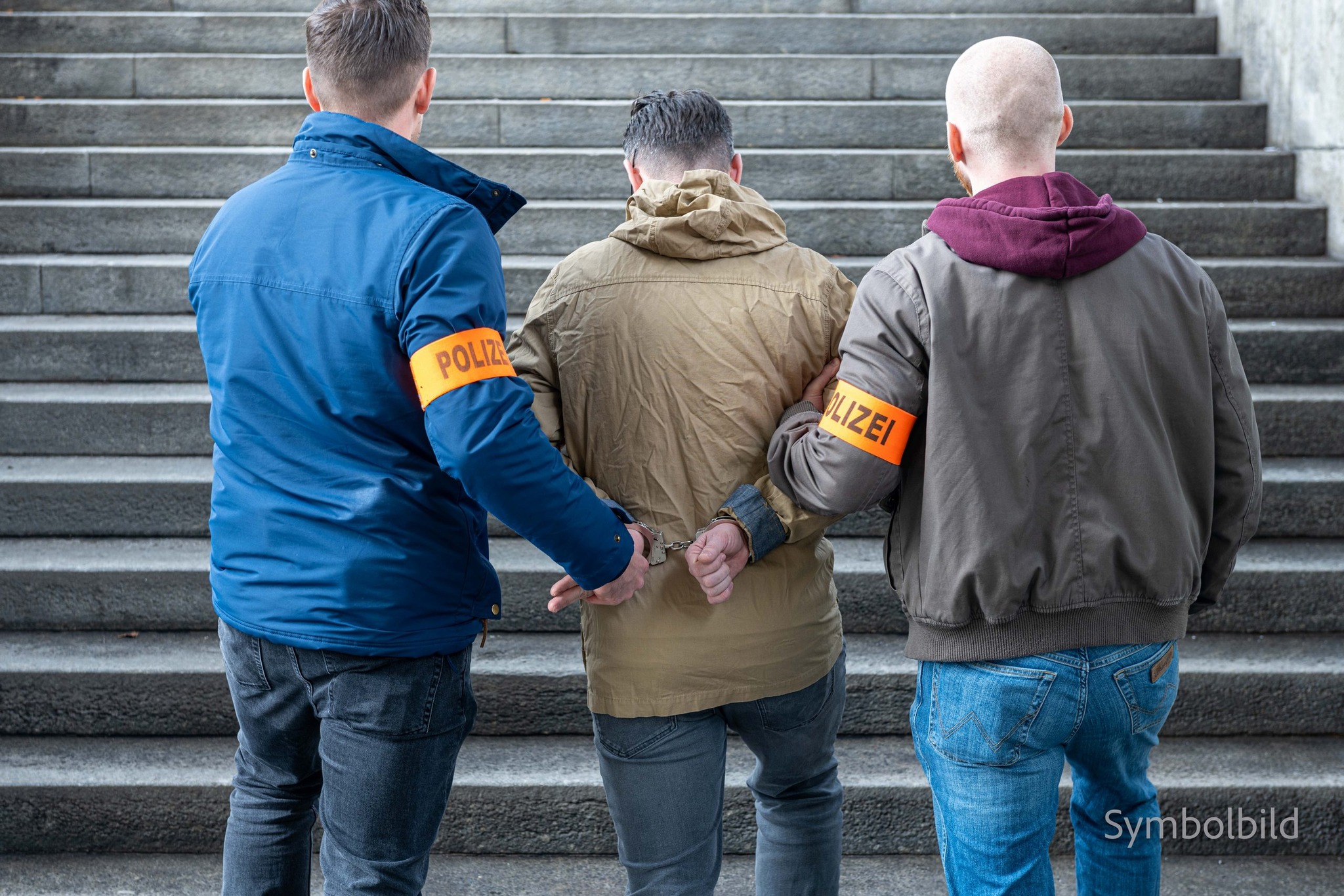Effretikon ZH: Unverpixeltes Fahndungsbild führt zu Festnahme eines Schweizers (19)