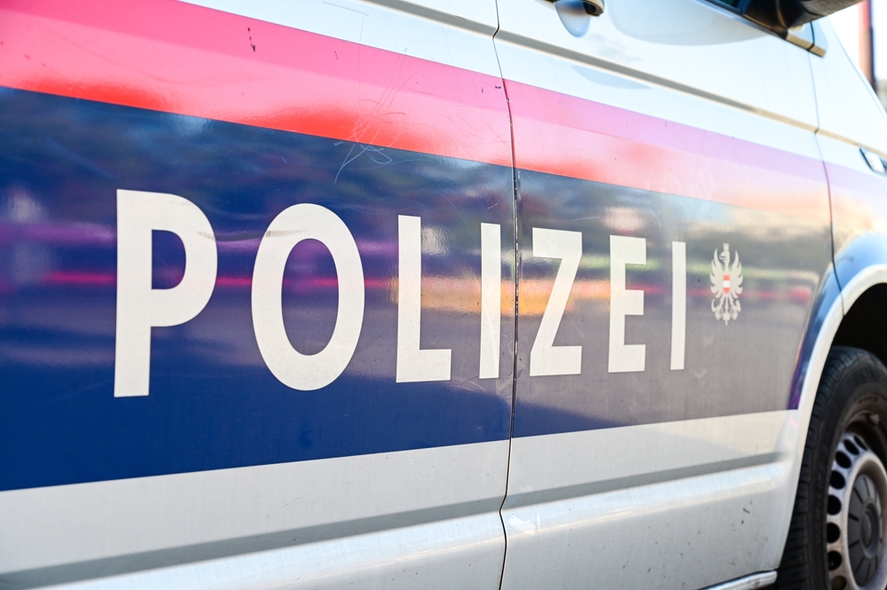 Krems an der Donau, Niederösterreich: Polizei stoppt Geisterfahrt am Pannenstreifen