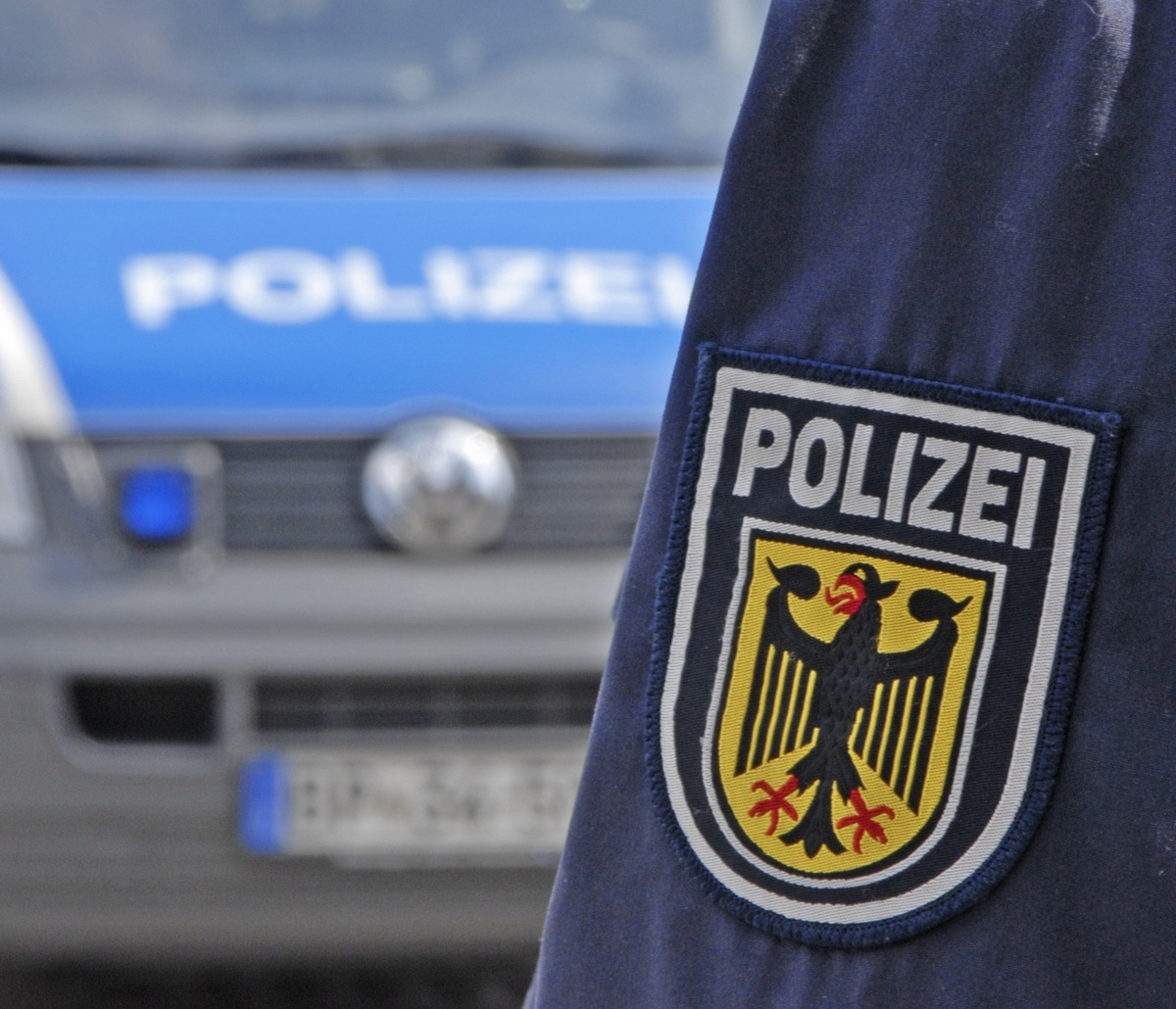 Rosenheim, Bayern: Betrunkener bedroht Frau mit Messer – Zeugen greifen ein