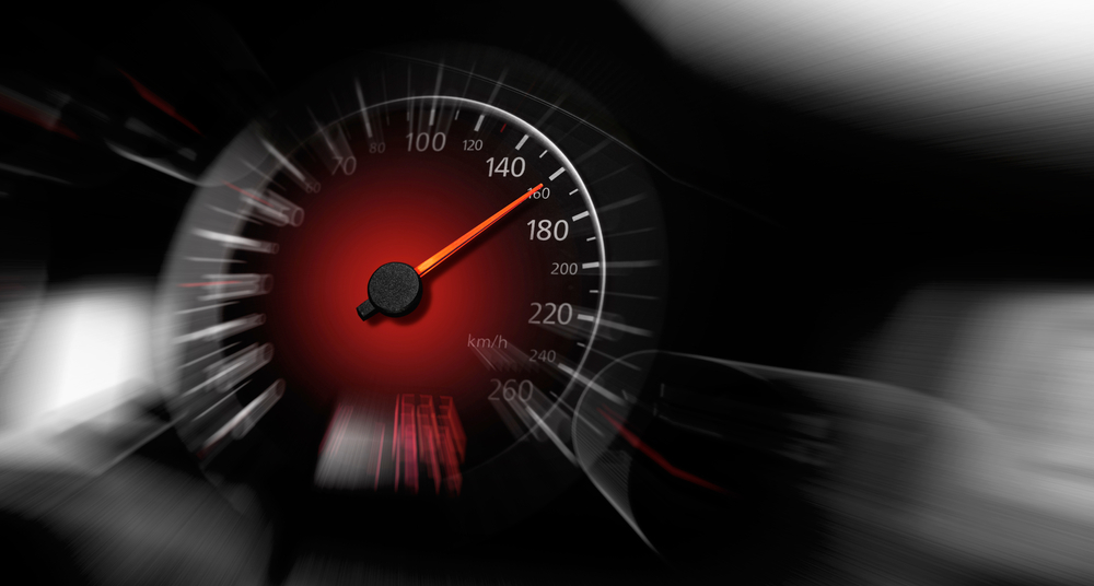 Kleinzell, NÖ: Autofahrer mit 101 km/h im Ortsgebiet erwischt – Führerschein weg